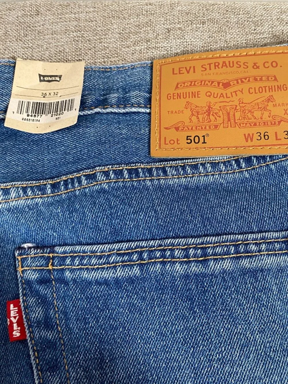 Levi's Premium 501 Denim Jeans Men's 36 x 32 Mid Rise Button Fly Blue Casual NWT